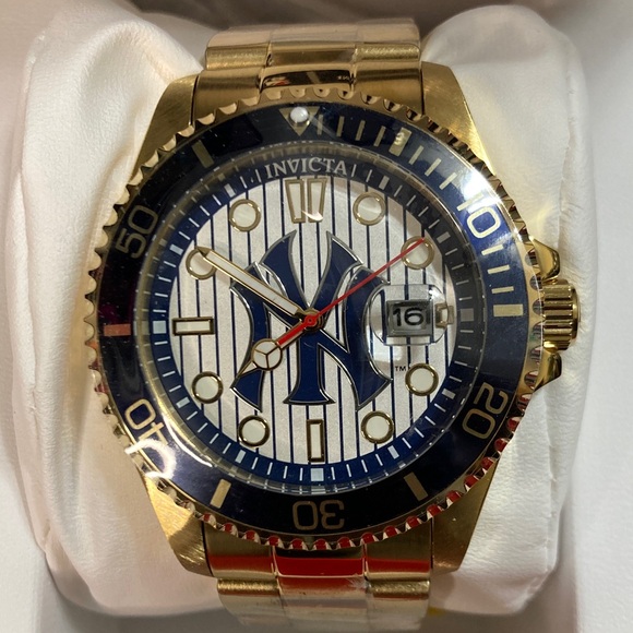 Invicta Other - Invicta Pro Diver NY Yankees Edition Men's Watch - 43mm